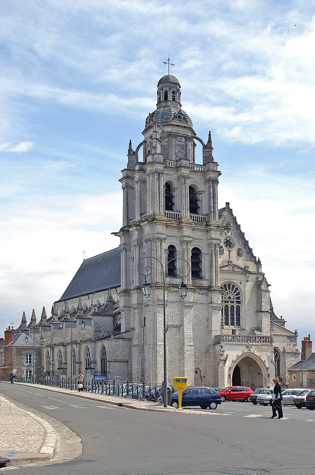 Cathedrale_Saint-Louis_Blois